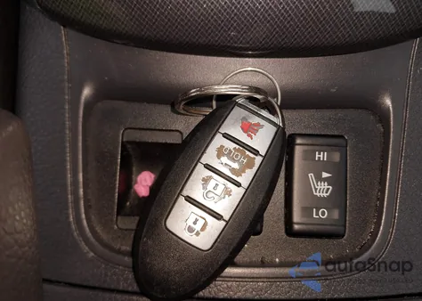 2017 Nissan Sentra Sr z USA, uszkodzony, nr VIN 3N1AB7AP3HY318816